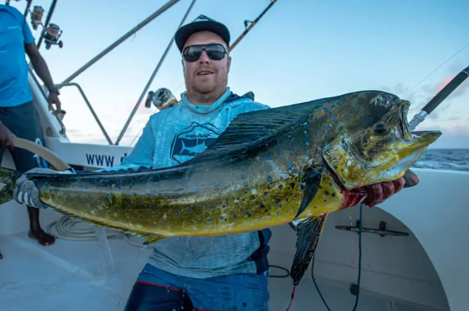 Jigging extrême à Rodrigues avec capture d’un TDC géant Jigging extrême à Rodrigues avec capture d’un TDC géant