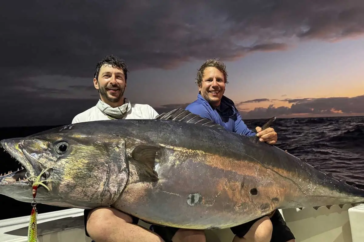 Sortie de pêche au jig à Rodrigues avec prise d’un énorme thon à dents de chien